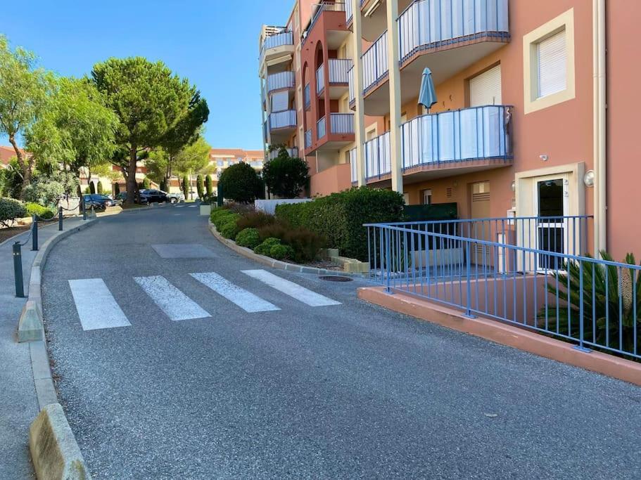 Coeur De Frejus, L'Amphitheatre, Appartement 3 Pieces Climatise, Terrasse, Barbecue, Piscine & Parking Екстериор снимка