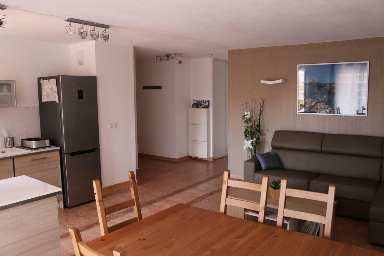 Coeur De Frejus, L'Amphitheatre, Appartement 3 Pieces Climatise, Terrasse, Barbecue, Piscine & Parking Екстериор снимка