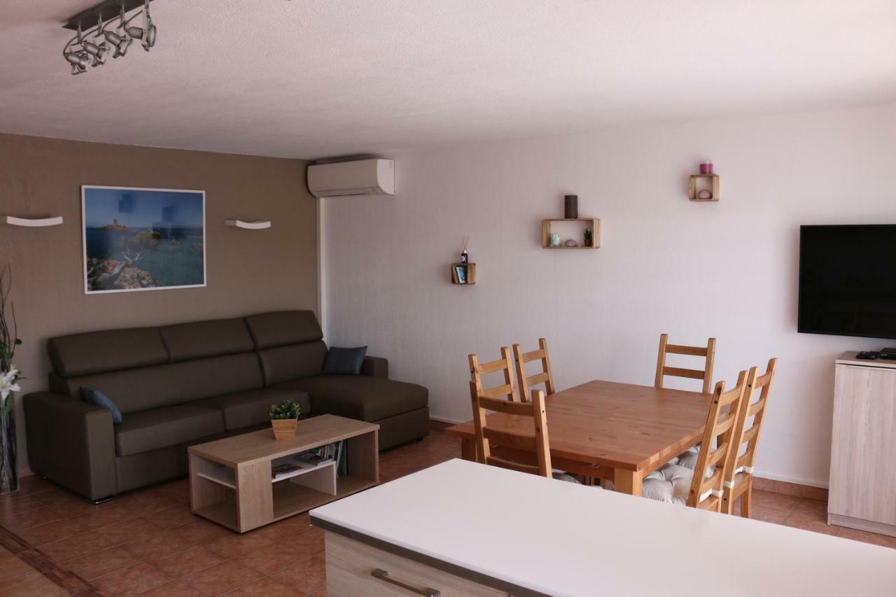 Coeur De Frejus, L'Amphitheatre, Appartement 3 Pieces Climatise, Terrasse, Barbecue, Piscine & Parking Екстериор снимка